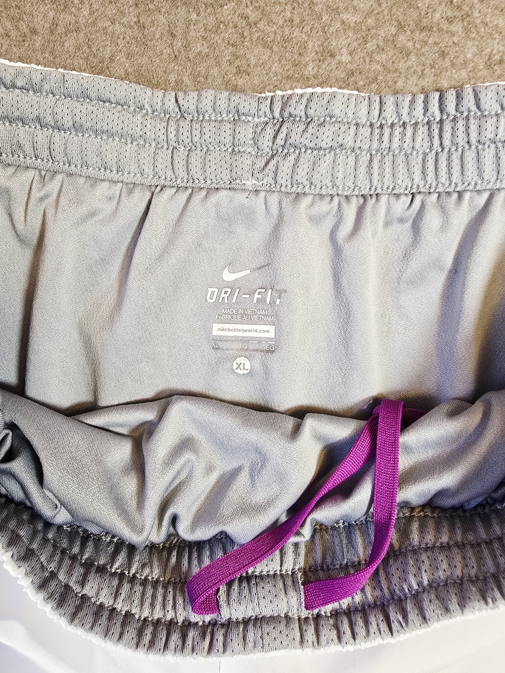 Nike Women’s DRI-FIT White & Purple Running Shorts Womens XL - Picture 4 of 15
